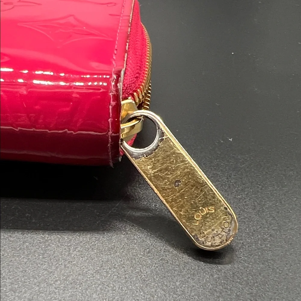Louis Vuitton Rose Pop Pink Vernis Embossed Zippered Patent Leather Wallet COA - Picture 9 of 13